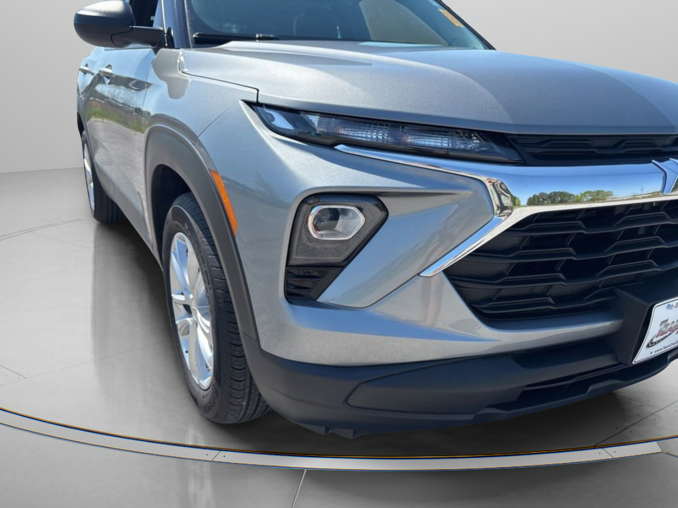 Used 2026 Chevrolet TrailBlazer LS w/ LS Convenience Package FWD image 2