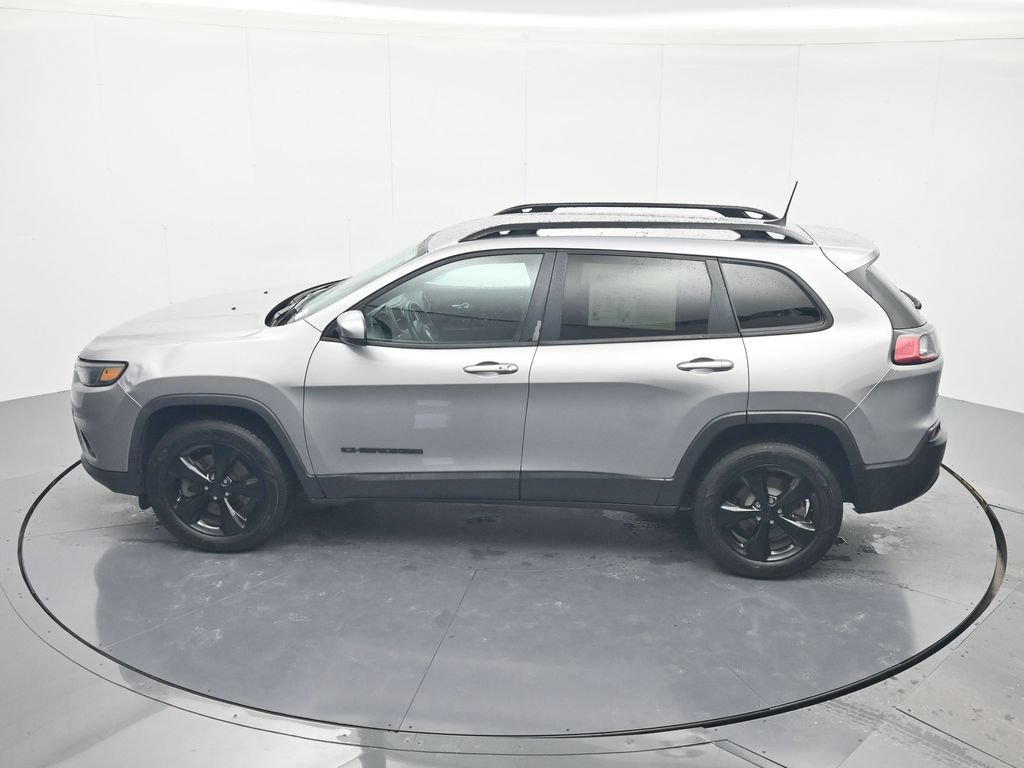 Used 2019 Jeep Cherokee Latitude Plus AWD/4WD image 34