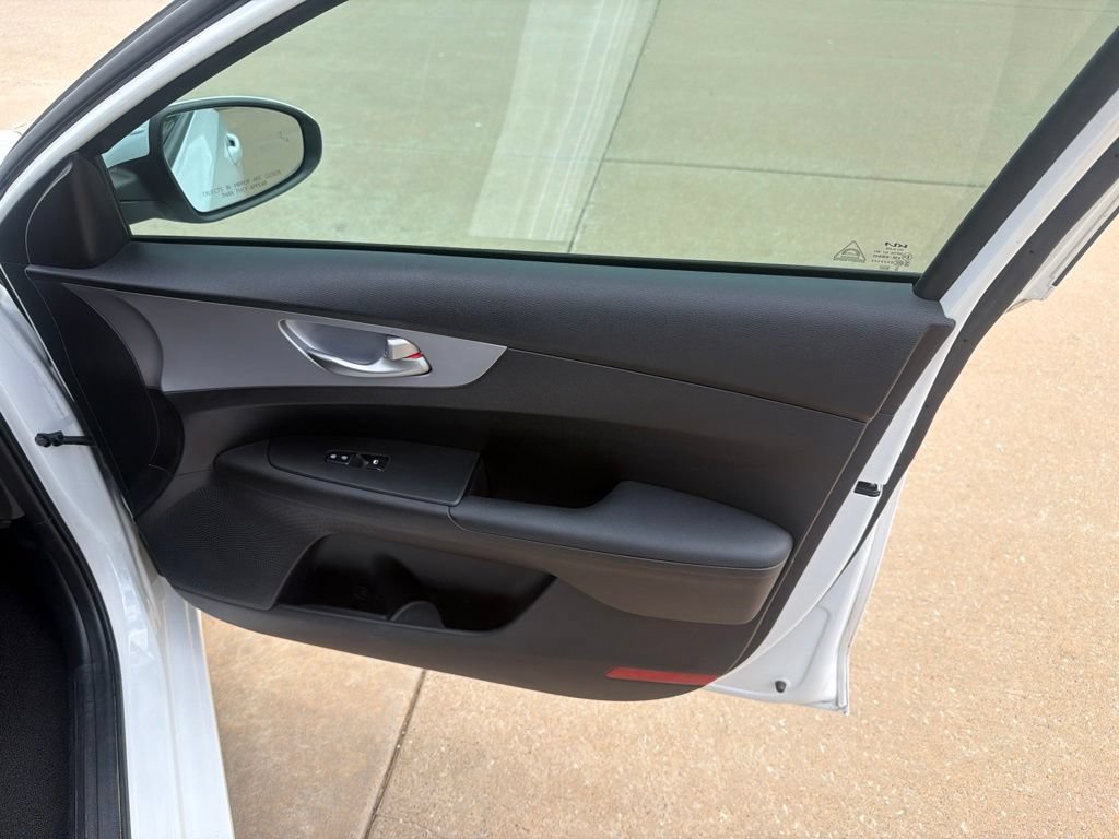 Used 2024 Kia Forte LXS w/ LXS Technology Package FWD image 38
