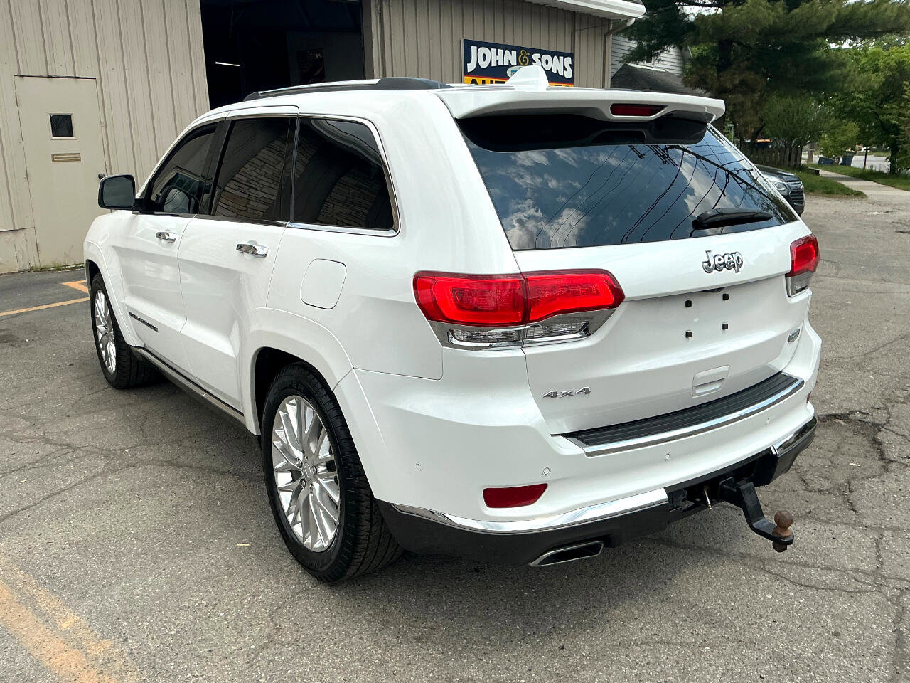 Used 2018 Jeep Grand Cherokee Summit image 5
