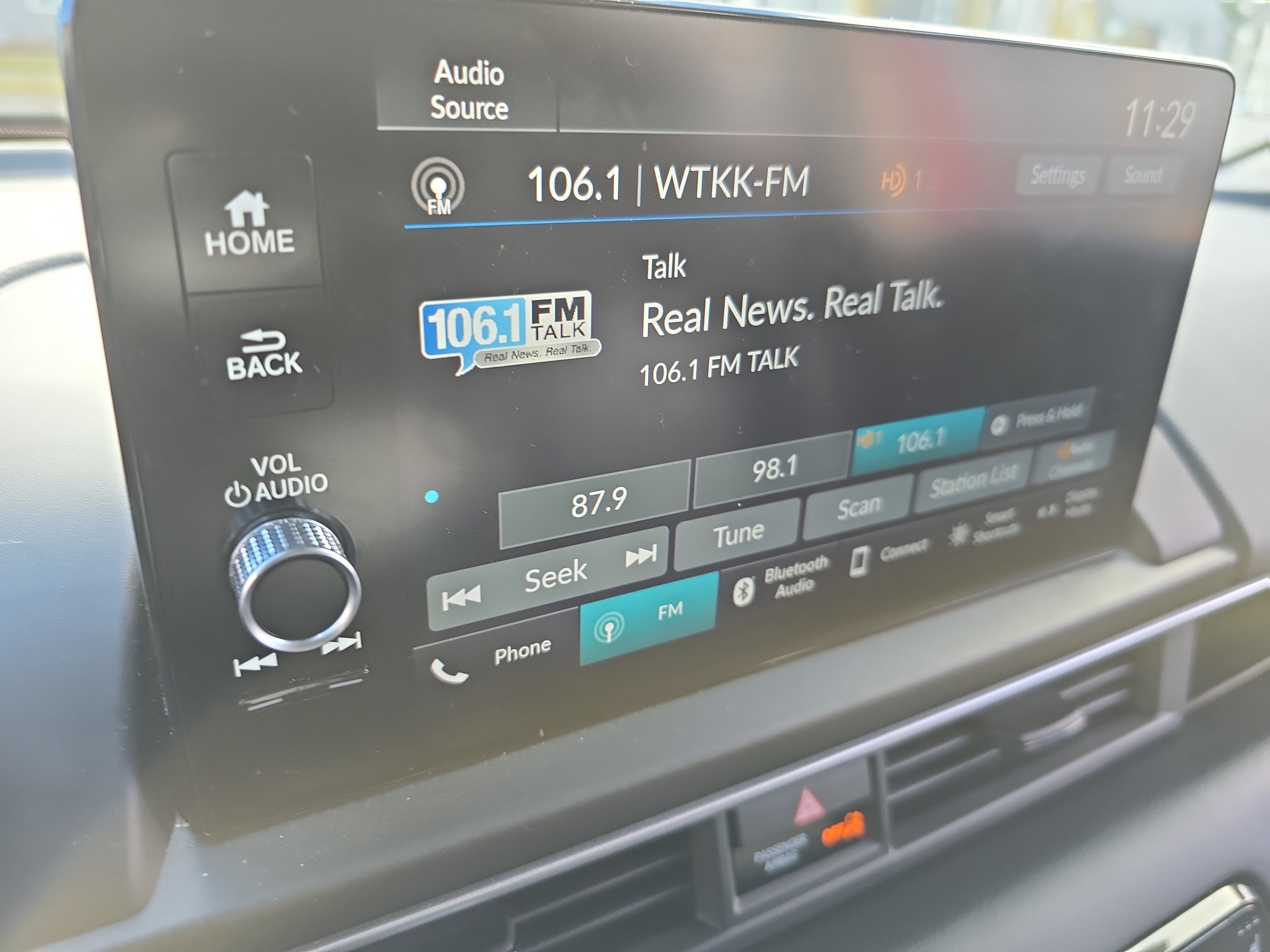 Used 2025 Honda Pilot EX-L image 24