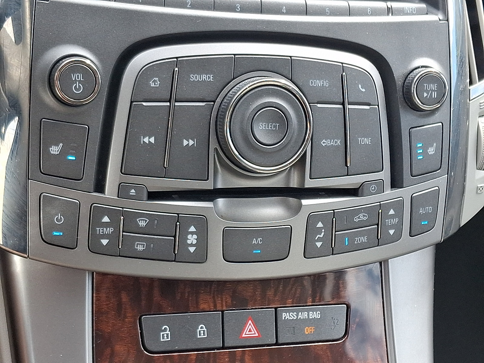 Used 2013 Buick LaCrosse Leather FWD image 15