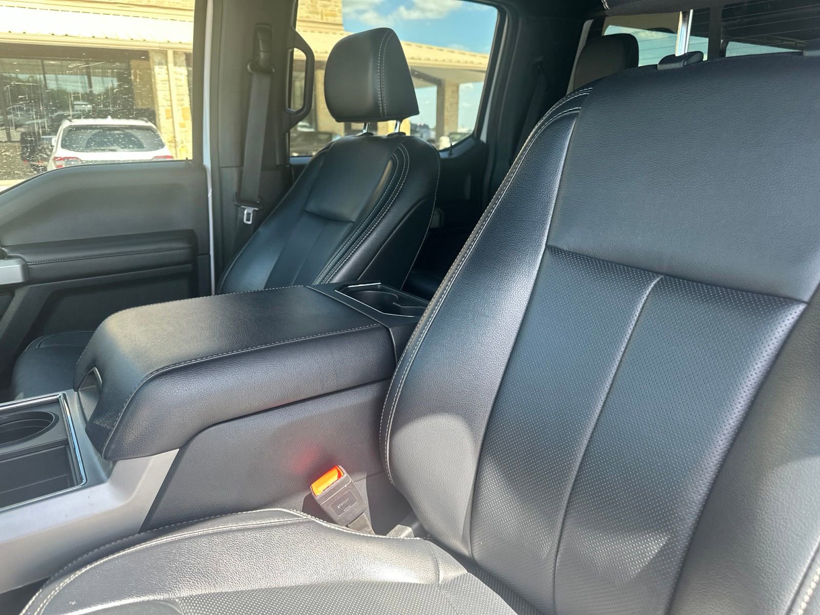 Used 2022 Ford F350 Lariat w/ Lariat Ultimate Package AWD/4WD image 12