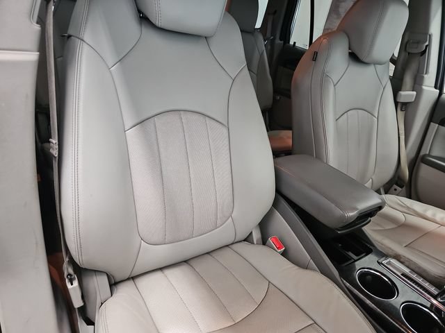 Used 2017 Buick Enclave Leather w/ Trailering Package AWD/4WD image 29