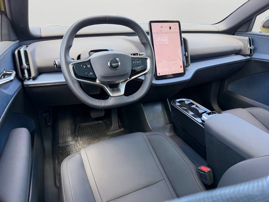 Certified 2025 Volvo EX30 Ultra AWD/4WD image 13