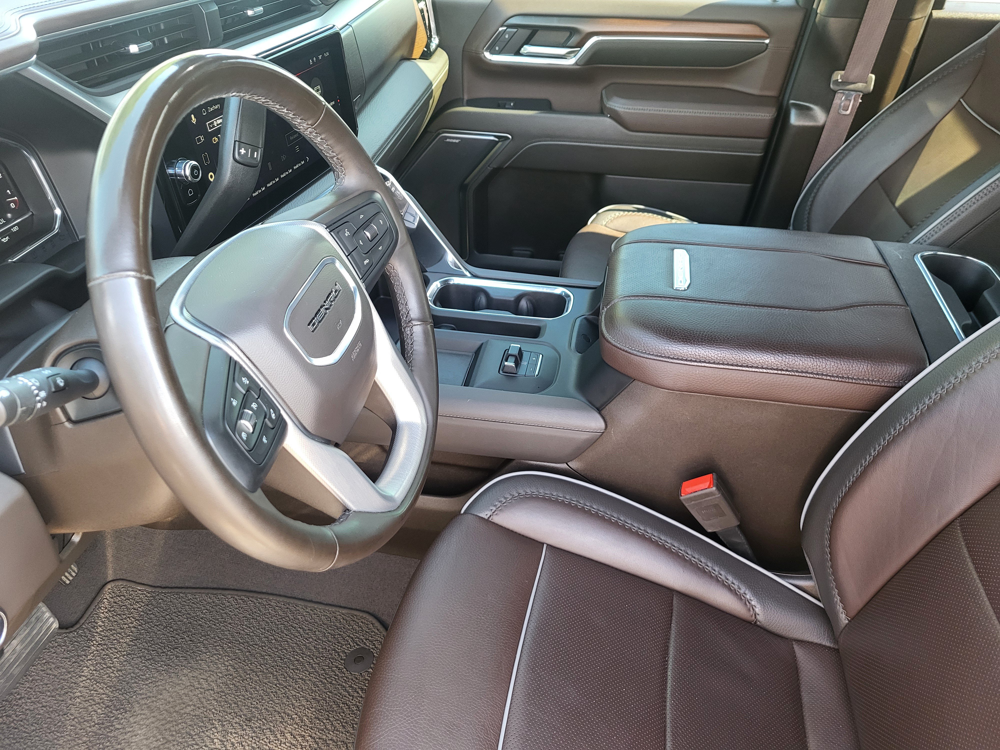 Used 2024 GMC Sierra 2500 Denali w/ Denali Reserve Package AWD/4WD image 12