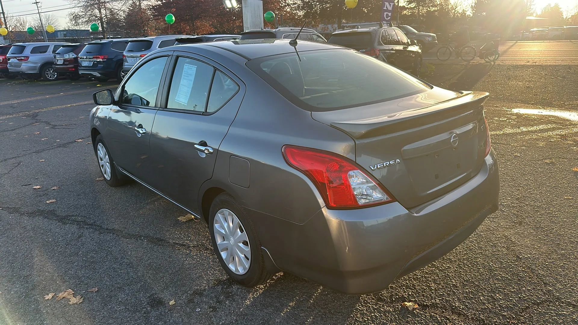 Used 2018 Nissan Versa SV image 5