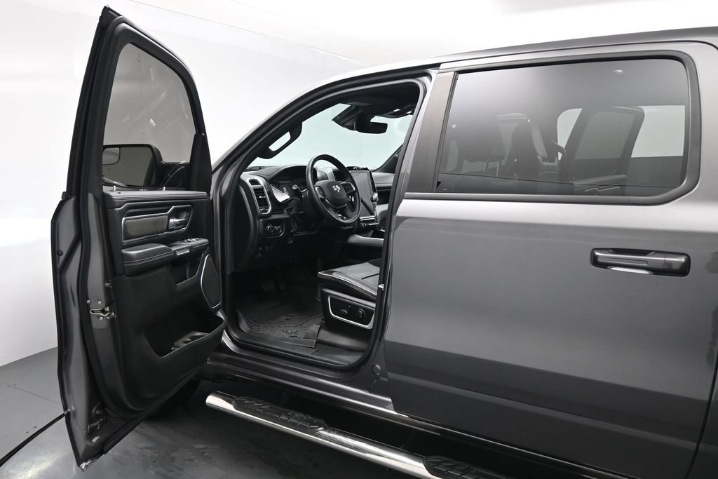 Used 2023 RAM 1500 Laramie AWD/4WD image 8