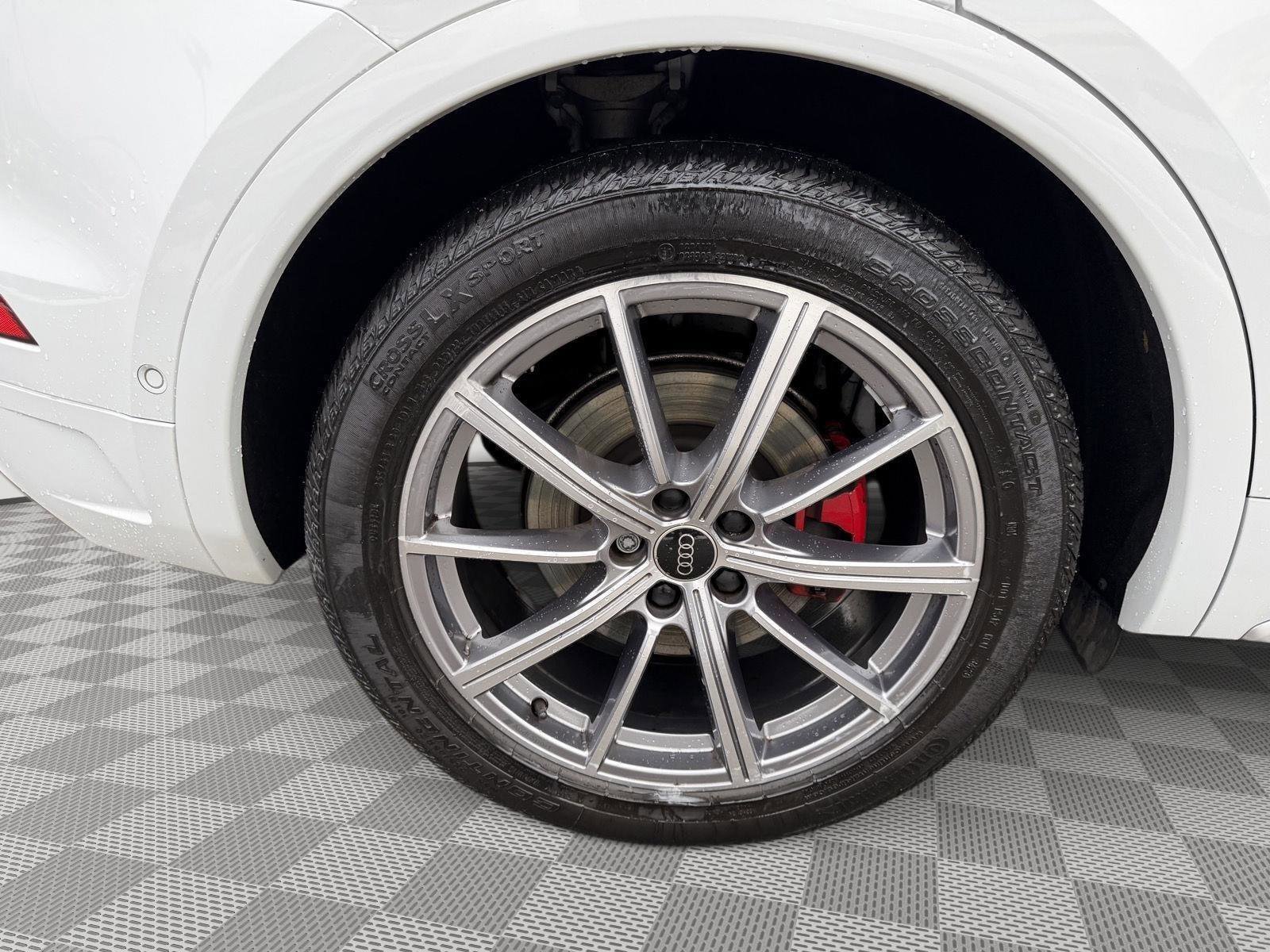 Certified 2024 Audi SQ5 Prestige image 9