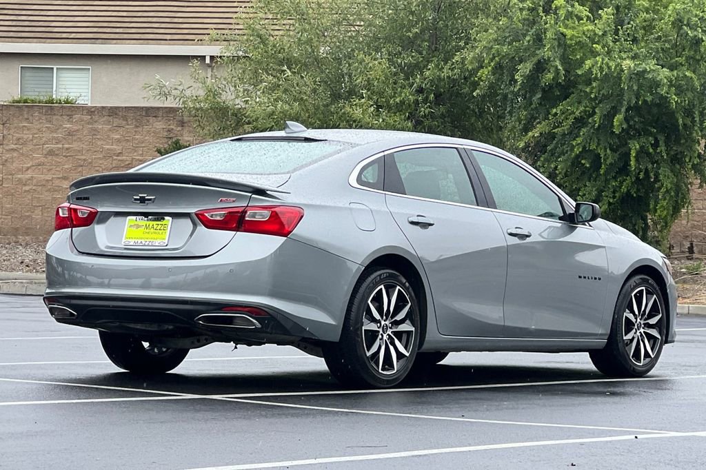 Used 2025 Chevrolet Malibu RS FWD image 11