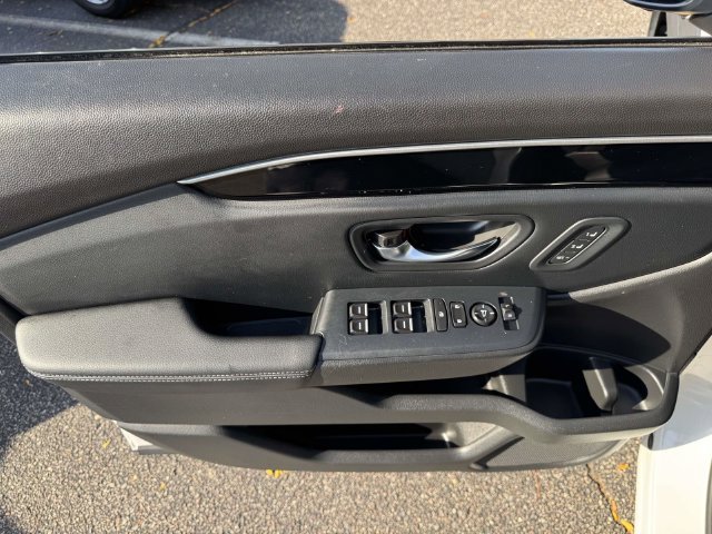Certified 2024 Honda Pilot Touring image 15