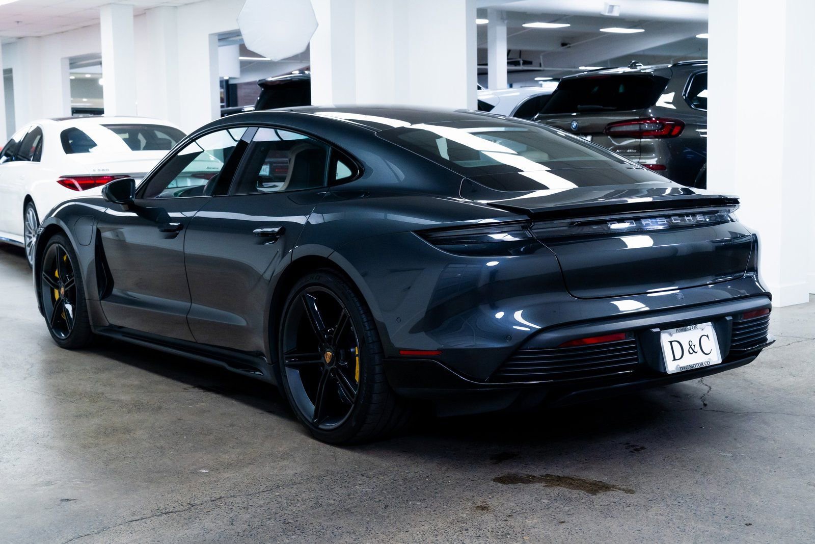 Used 2020 Porsche Taycan Turbo image 4