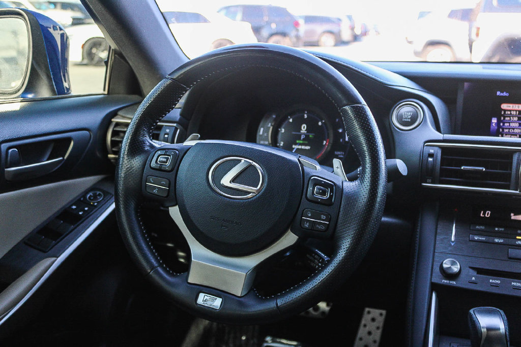 Used 2020 Lexus IS 350 F Sport w/ F Sport Package RWD image 16