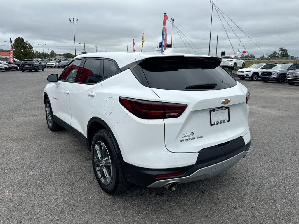 Used 2025 Chevrolet Blazer LT AWD/4WD image 12