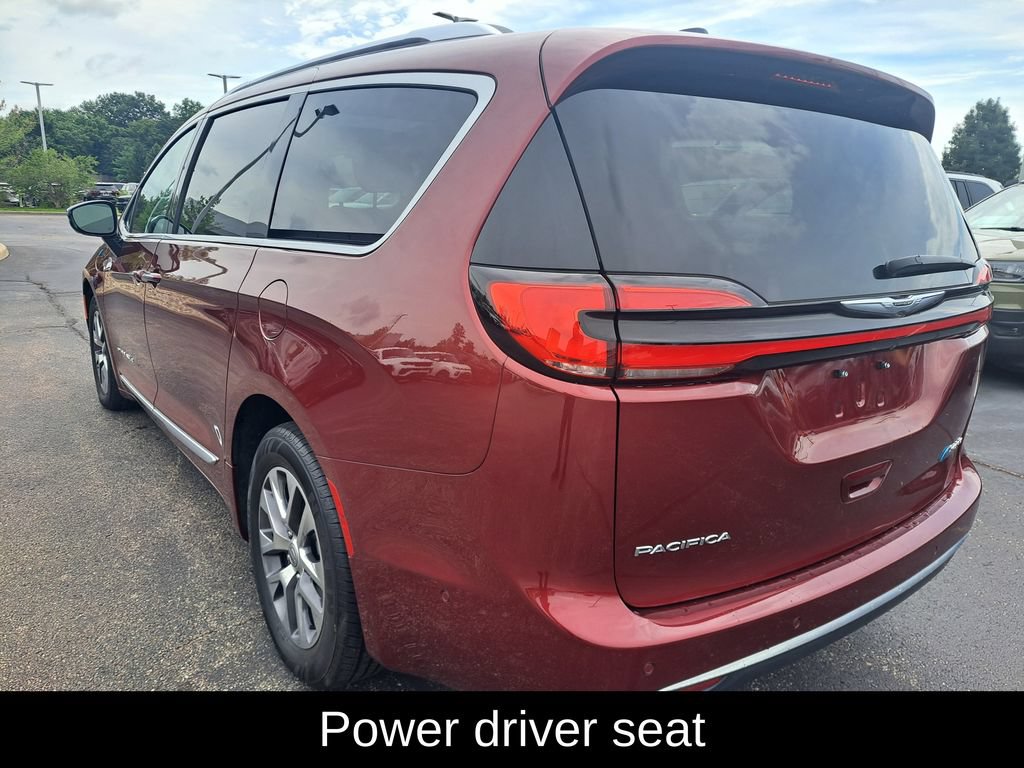Used 2023 Chrysler Pacifica Pinnacle FWD image 5