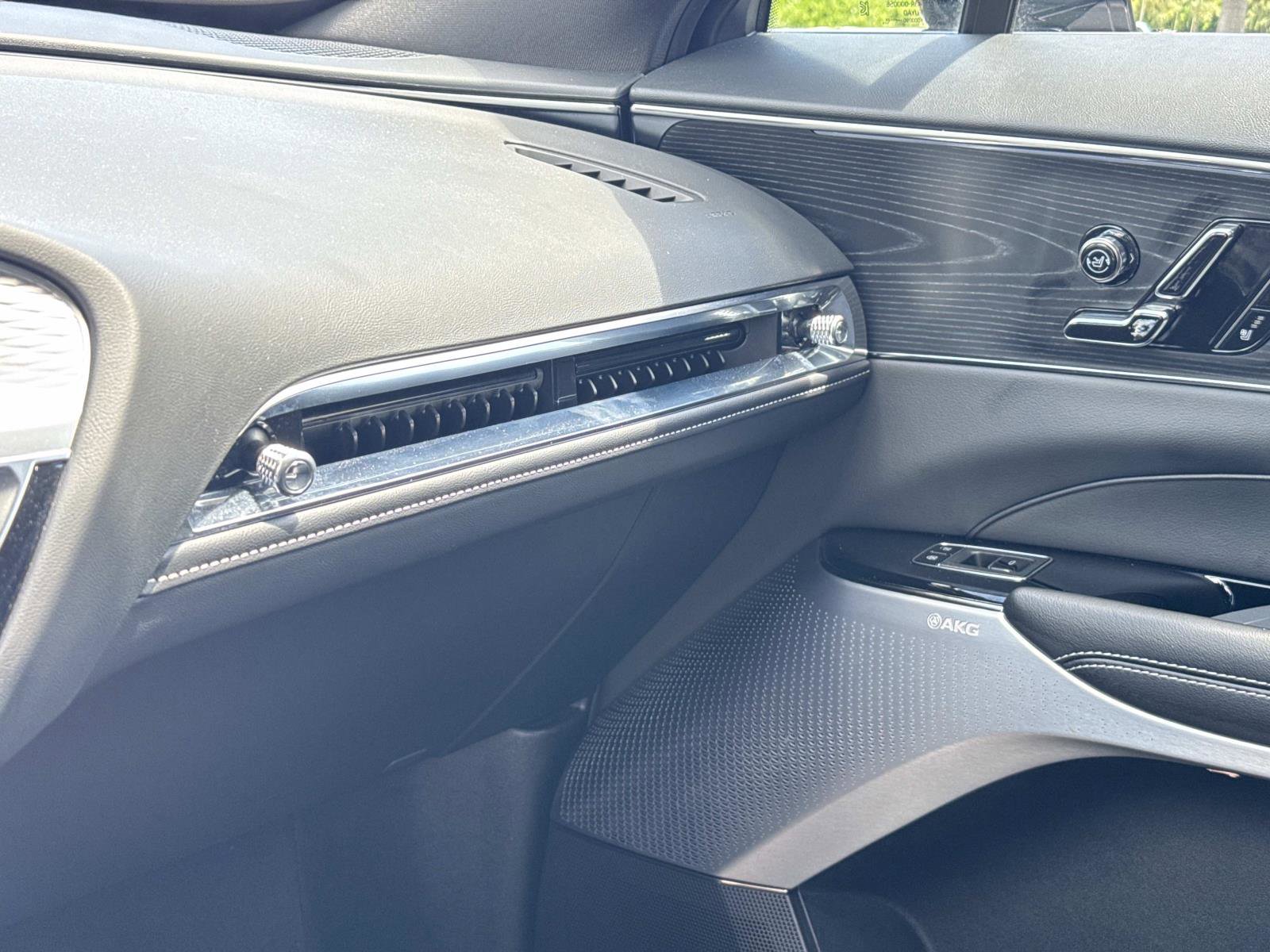 Certified 2024 Cadillac Lyriq Luxury RWD image 25