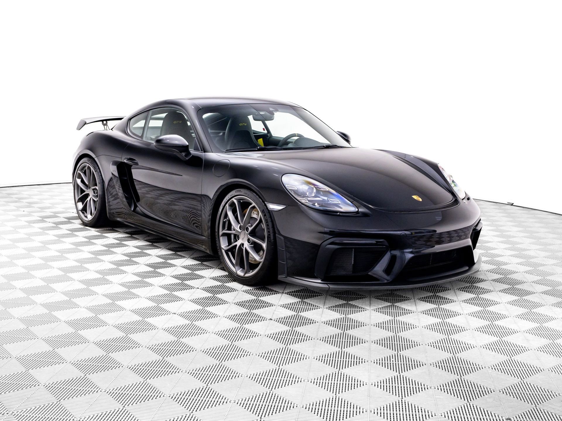 Used 2020 Porsche 718 Cayman GT4 image 6