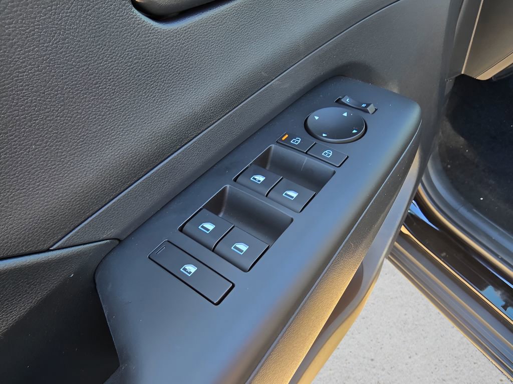 New 2026 Hyundai Kona SE image 23