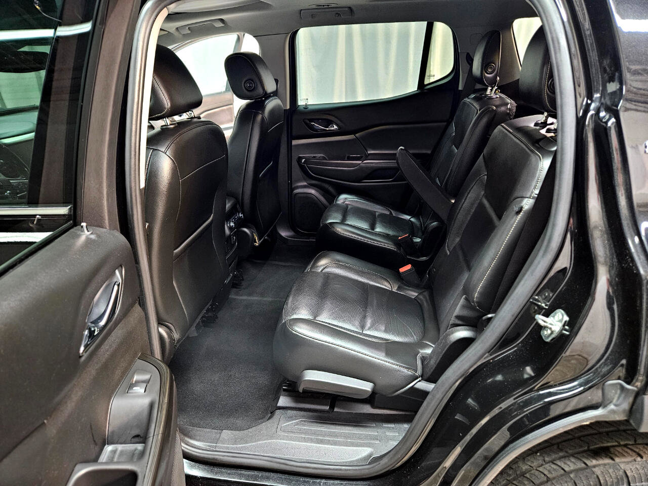 Used 2019 GMC Acadia SLT image 15