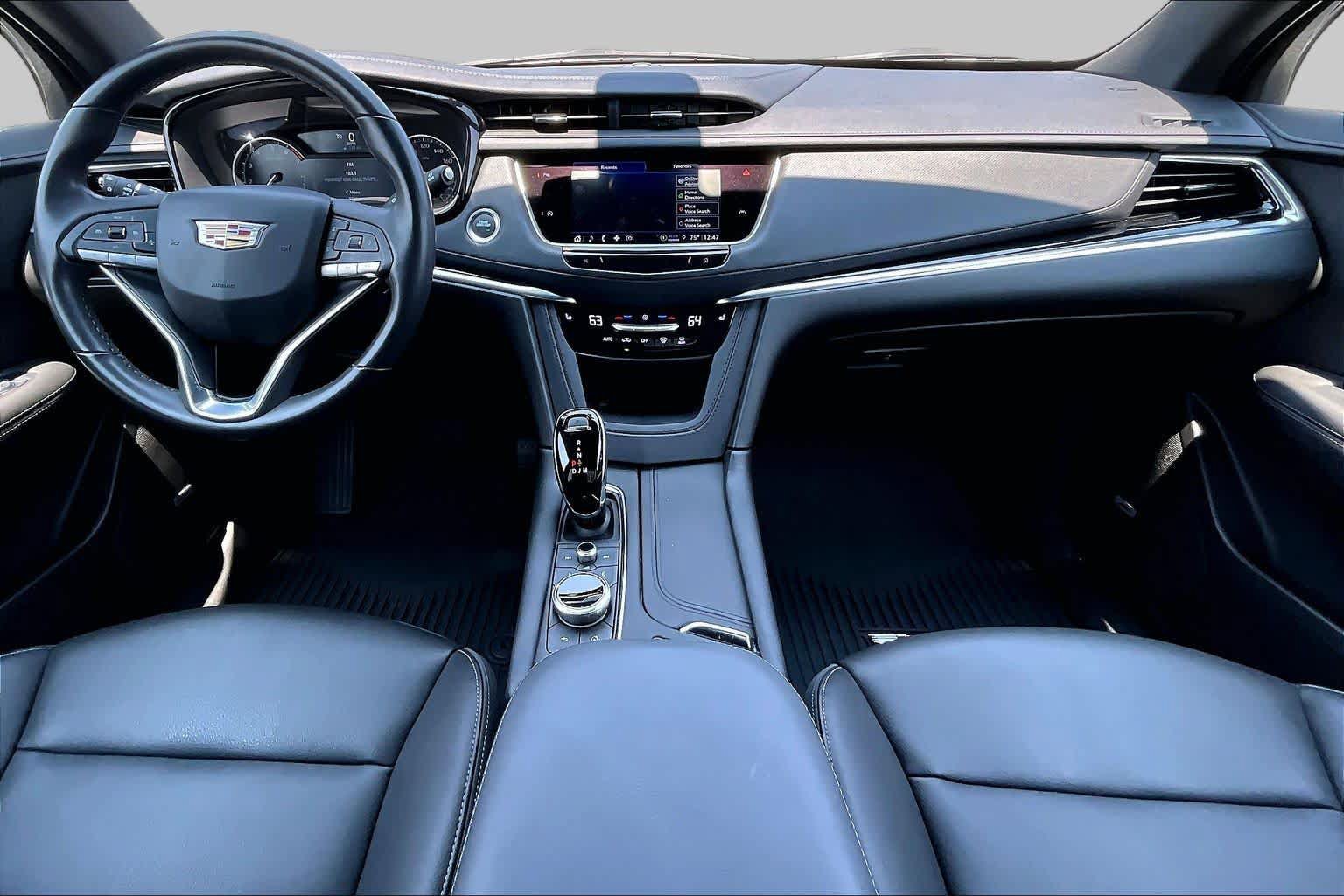 Used 2025 Cadillac XT6 Luxury FWD image 16