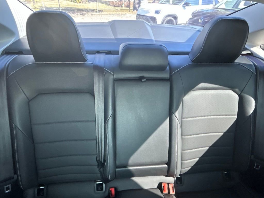 Used 2023 Volkswagen Jetta SE image 48