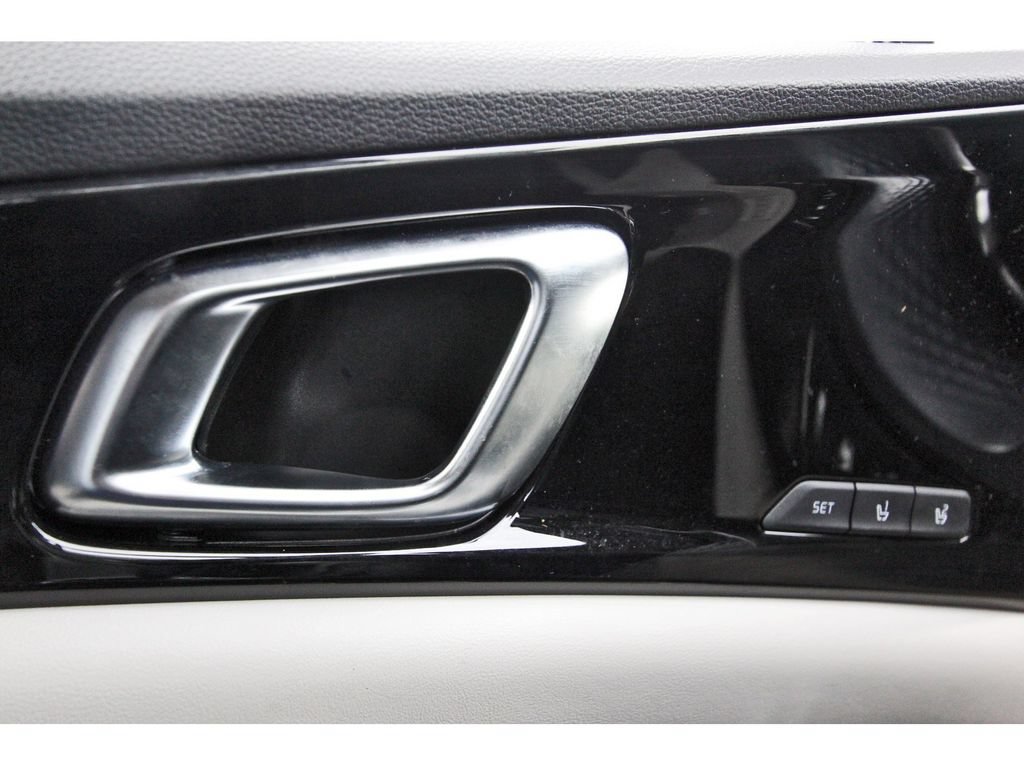 Used 2024 Kia Carnival SX Prestige FWD image 21
