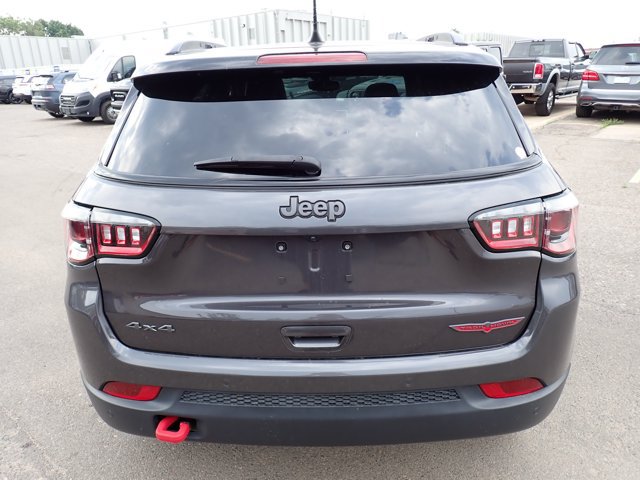 Used 2024 Jeep Compass Trailhawk w/ Sun and Sound Group AWD/4WD image 3