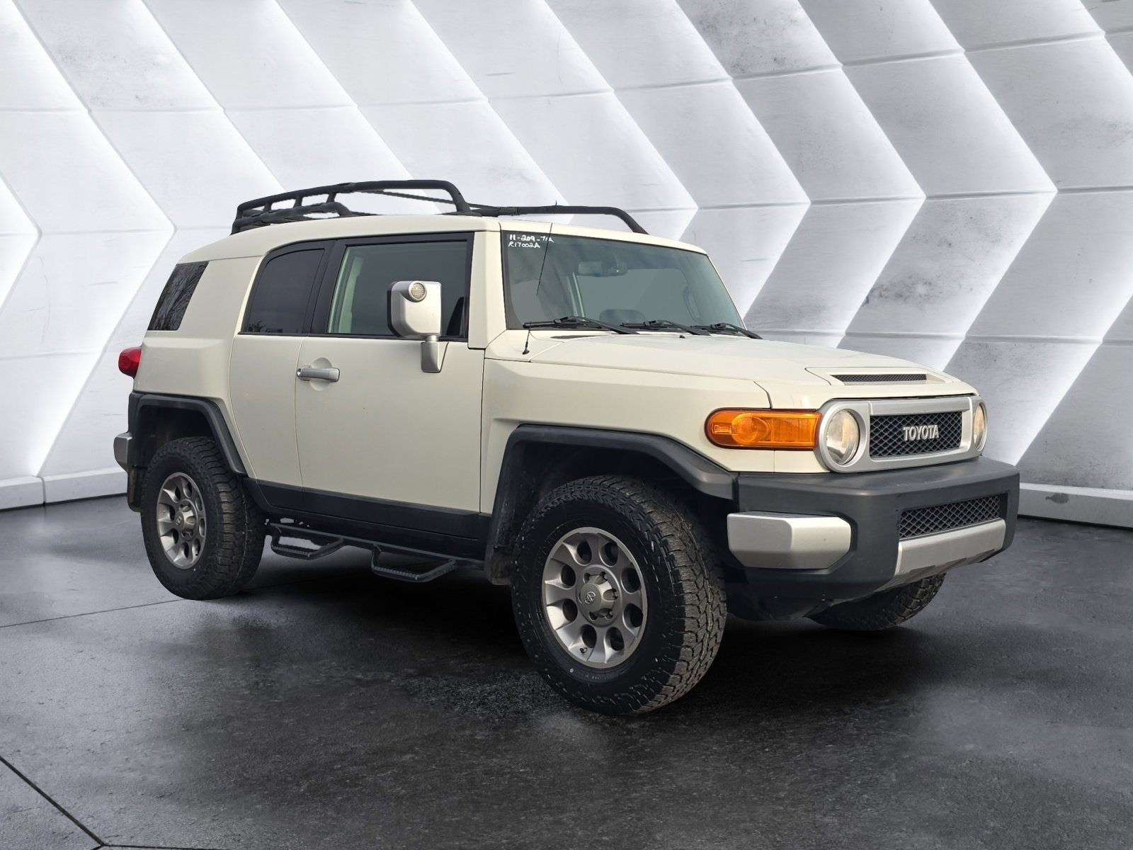 Used 2011 Toyota FJ Cruiser Base image 7