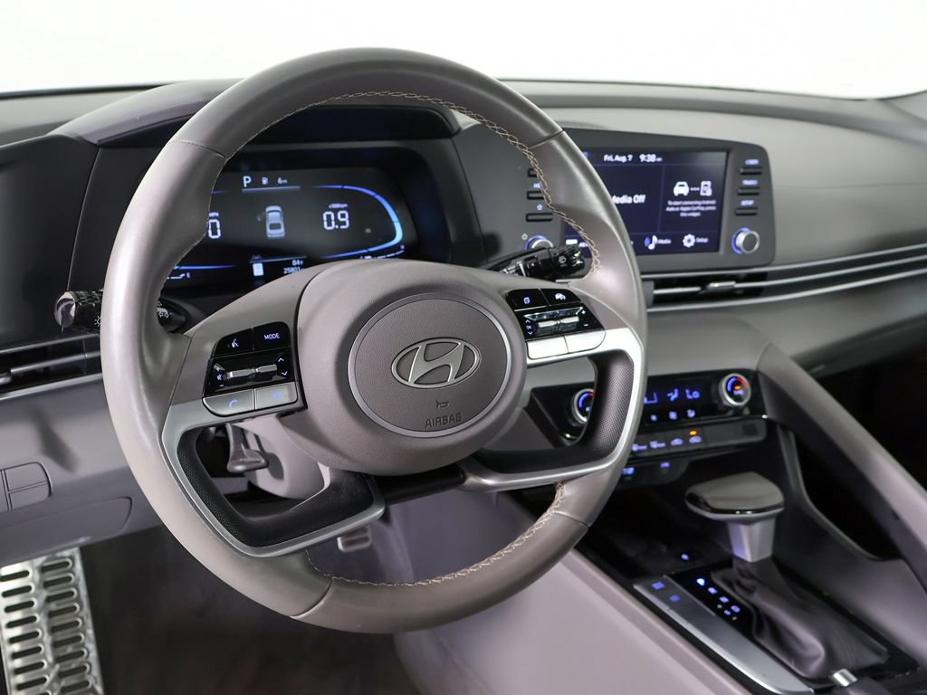 Certified 2025 Hyundai Elantra Sport FWD image 21