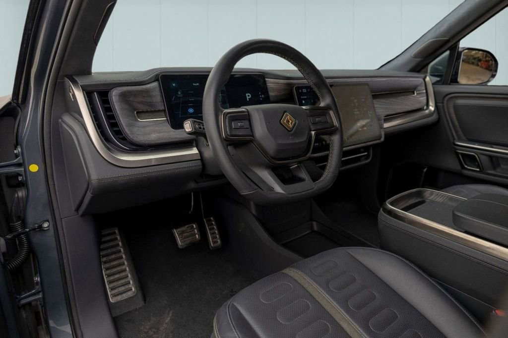 Used 2022 Rivian R1T Adventure image 31