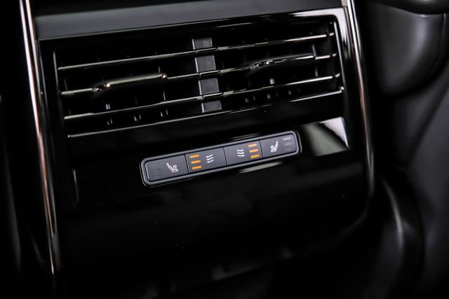 Used 2025 Land Rover Range Rover Sport AWD/4WD image 46