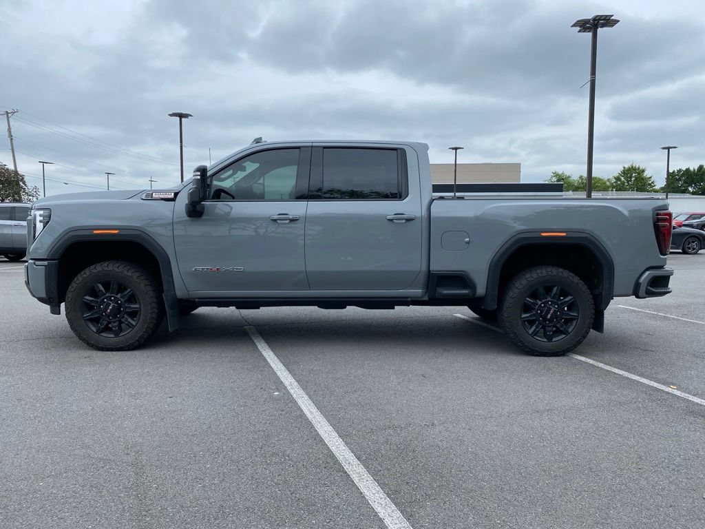 Used 2025 GMC Sierra 2500 AT4 AWD/4WD image 4