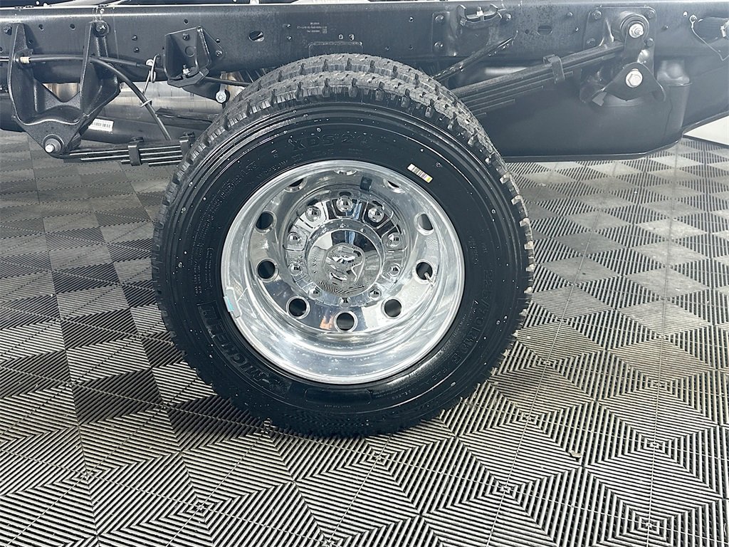 New 2026 RAM 5500 4x4 Crew Cab w/ Laramie Trim Package image 16