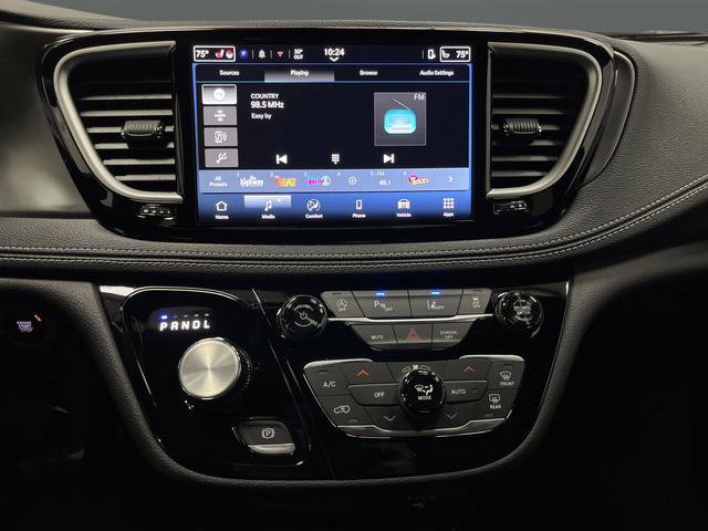 New 2026 Chrysler Pacifica Select w/ S Appearance Package image 8