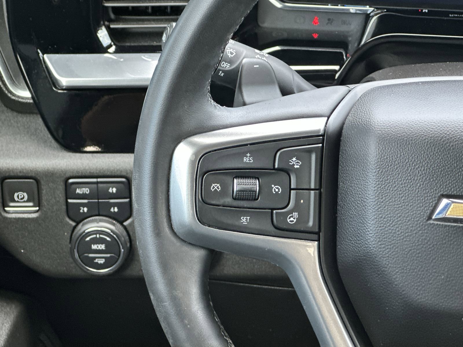 Used 2023 Chevrolet Silverado 1500 LTZ AWD/4WD image 20