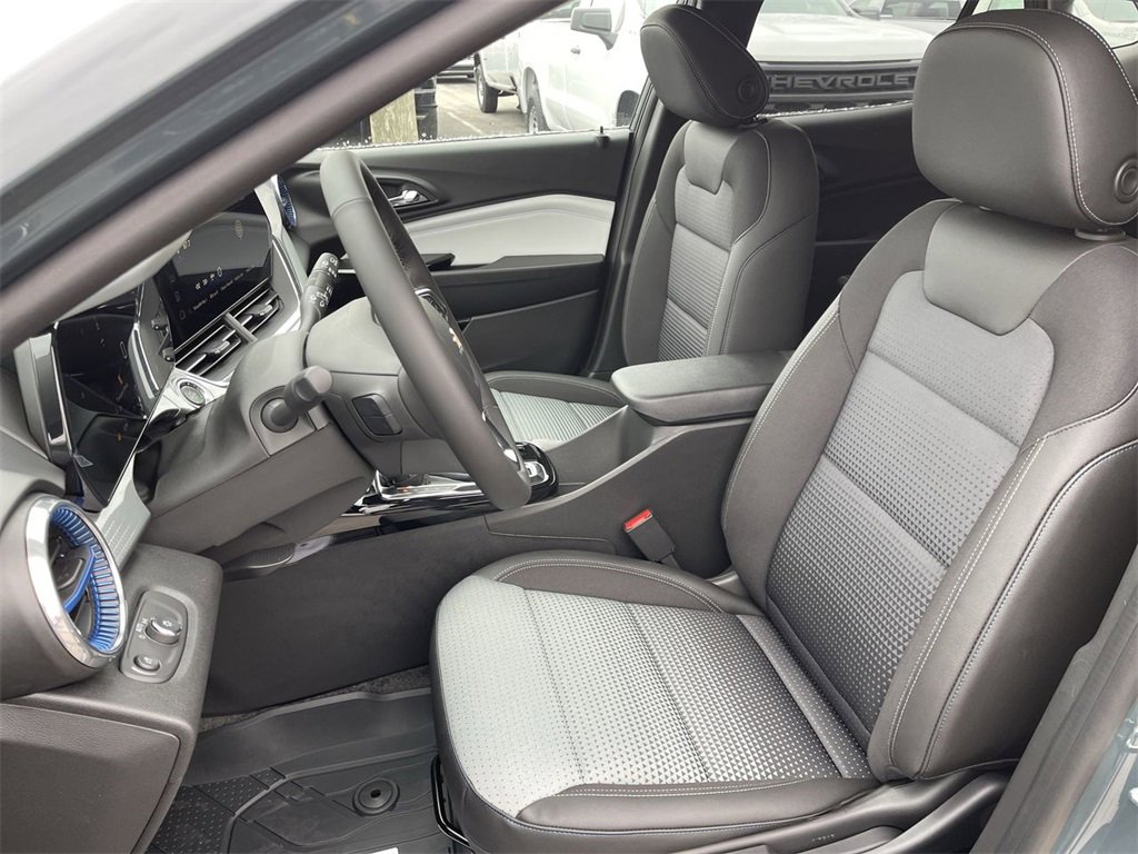 New 2026 Chevrolet Trax LT w/ Driver Confidence Package image 11