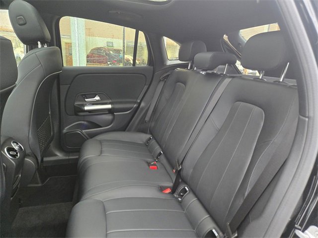 Used 2025 Mercedes-Benz GLA 250 4MATIC image 17