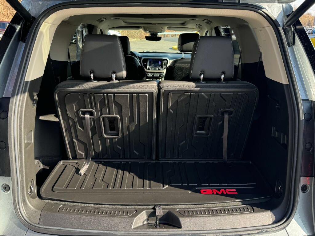 Used 2023 GMC Acadia Denali w/ Denali Technology Package AWD/4WD image 20