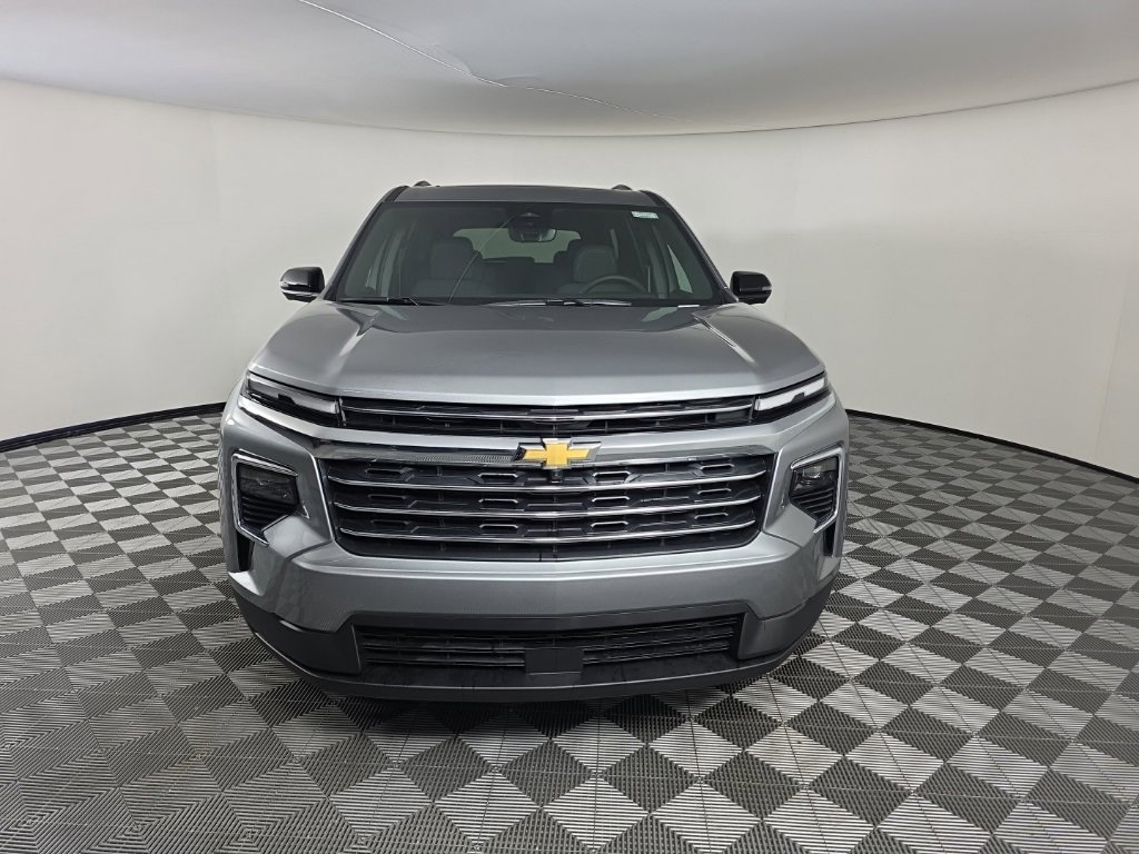 New 2026 Chevrolet Traverse LT w/ Sun and Wheel Package image 8