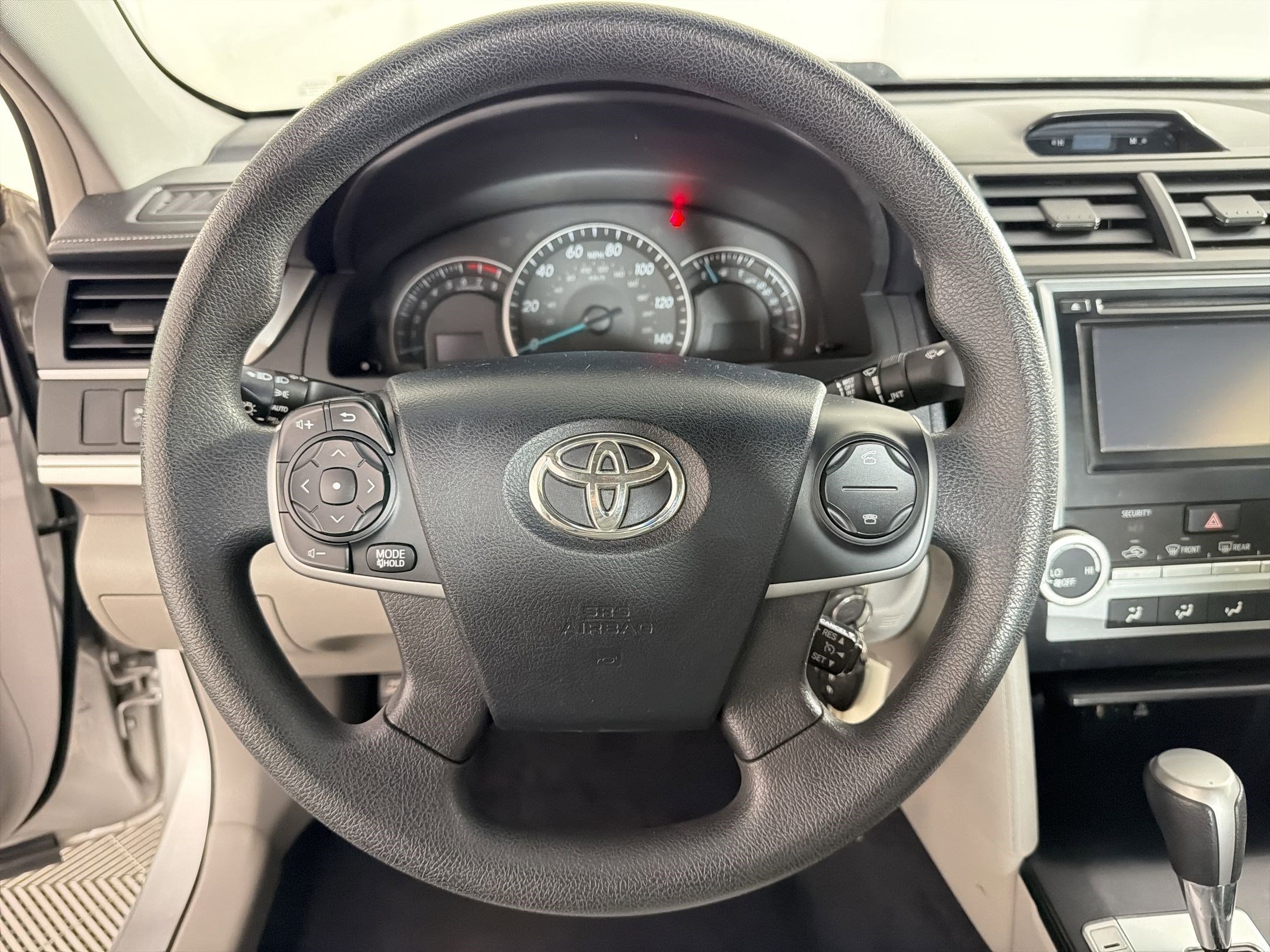 Used 2012 Toyota Camry LE image 17