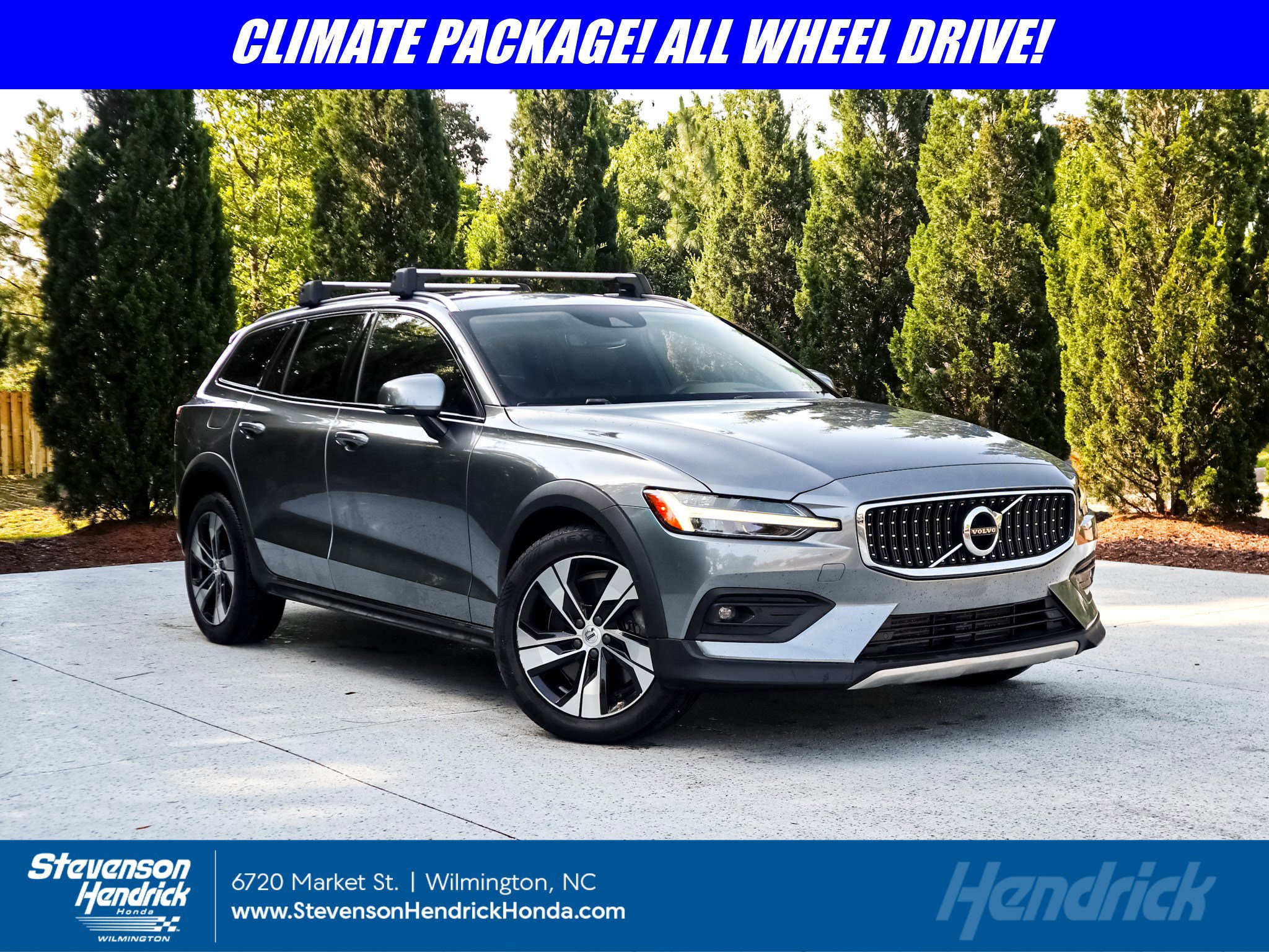 Used 2021 Volvo V60 T5 Cross Country AWD/4WD image 1