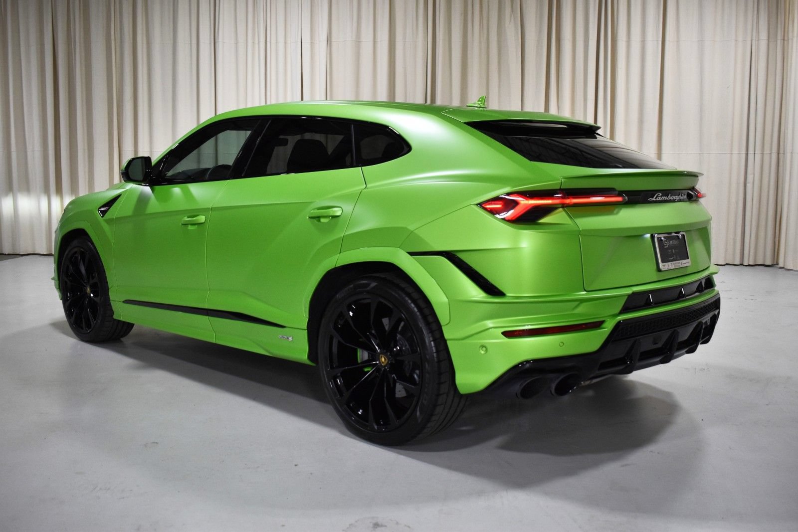 Used 2024 Lamborghini Urus S AWD/4WD image 5