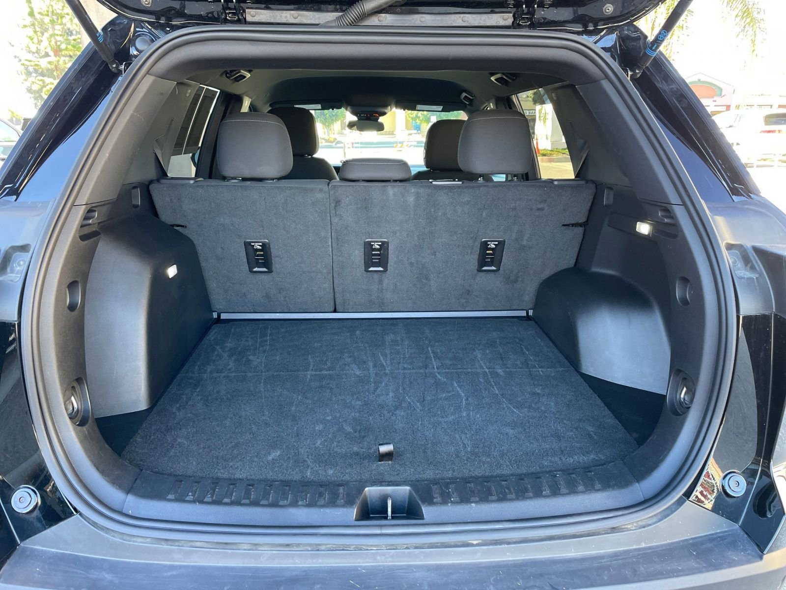 Used 2025 Chevrolet Equinox LT image 31