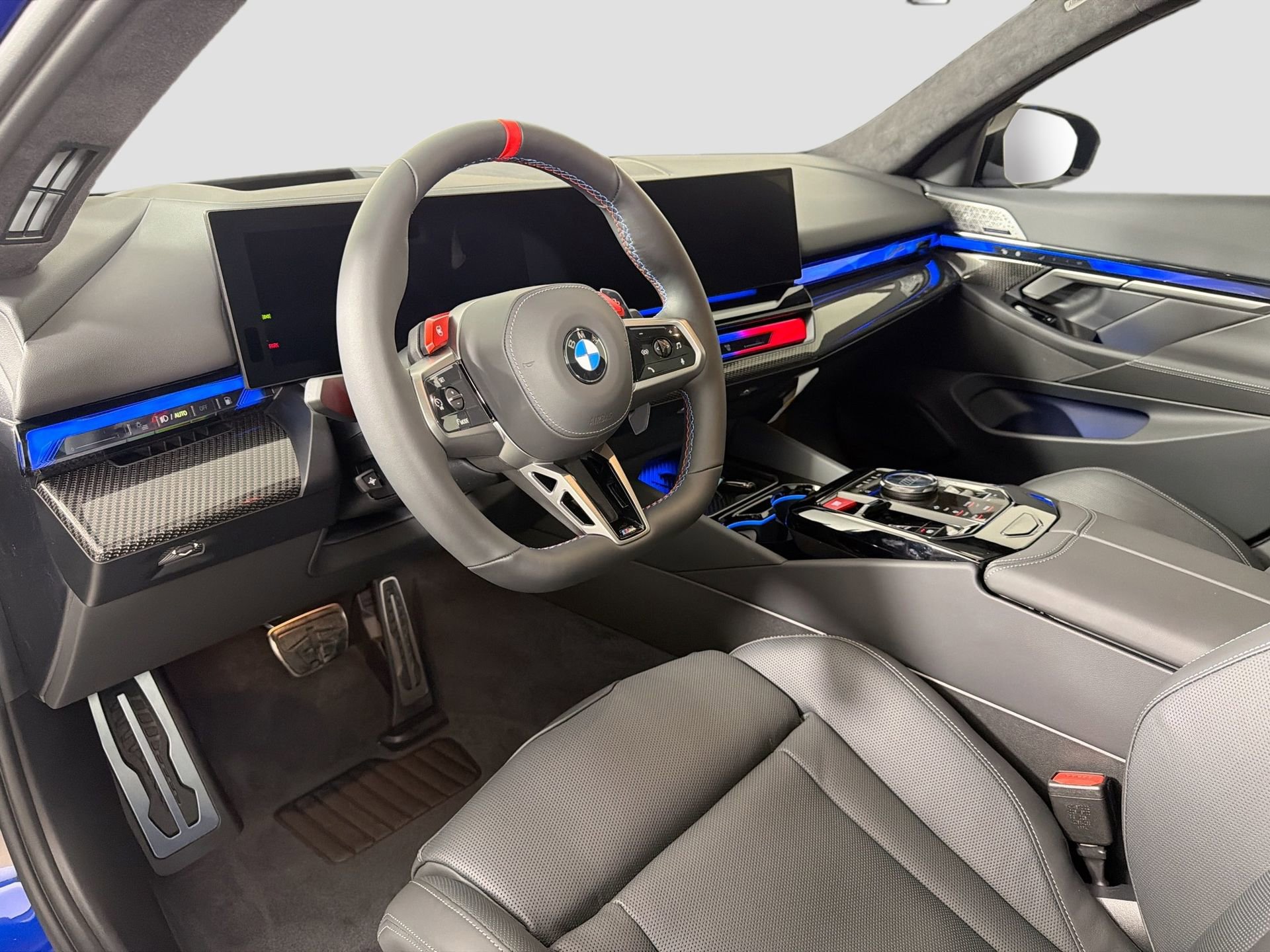 New 2026 BMW M5 w/ Executive Package image 9