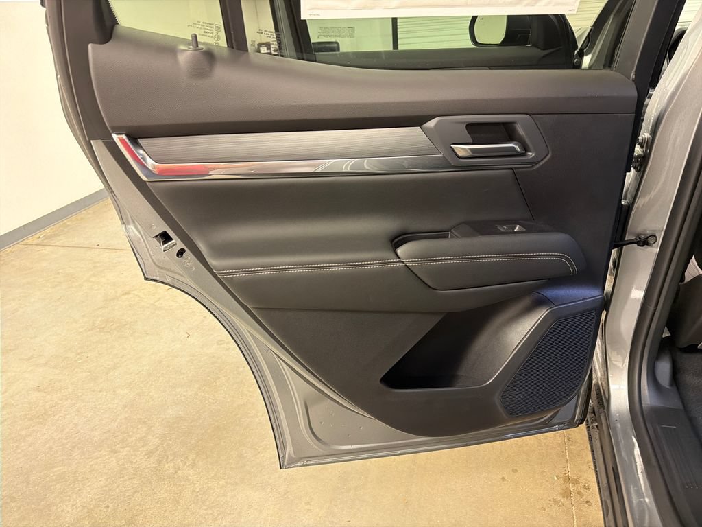 New 2027 GMC Terrain Elevation w/ Elevation Premium Package FWD image 24