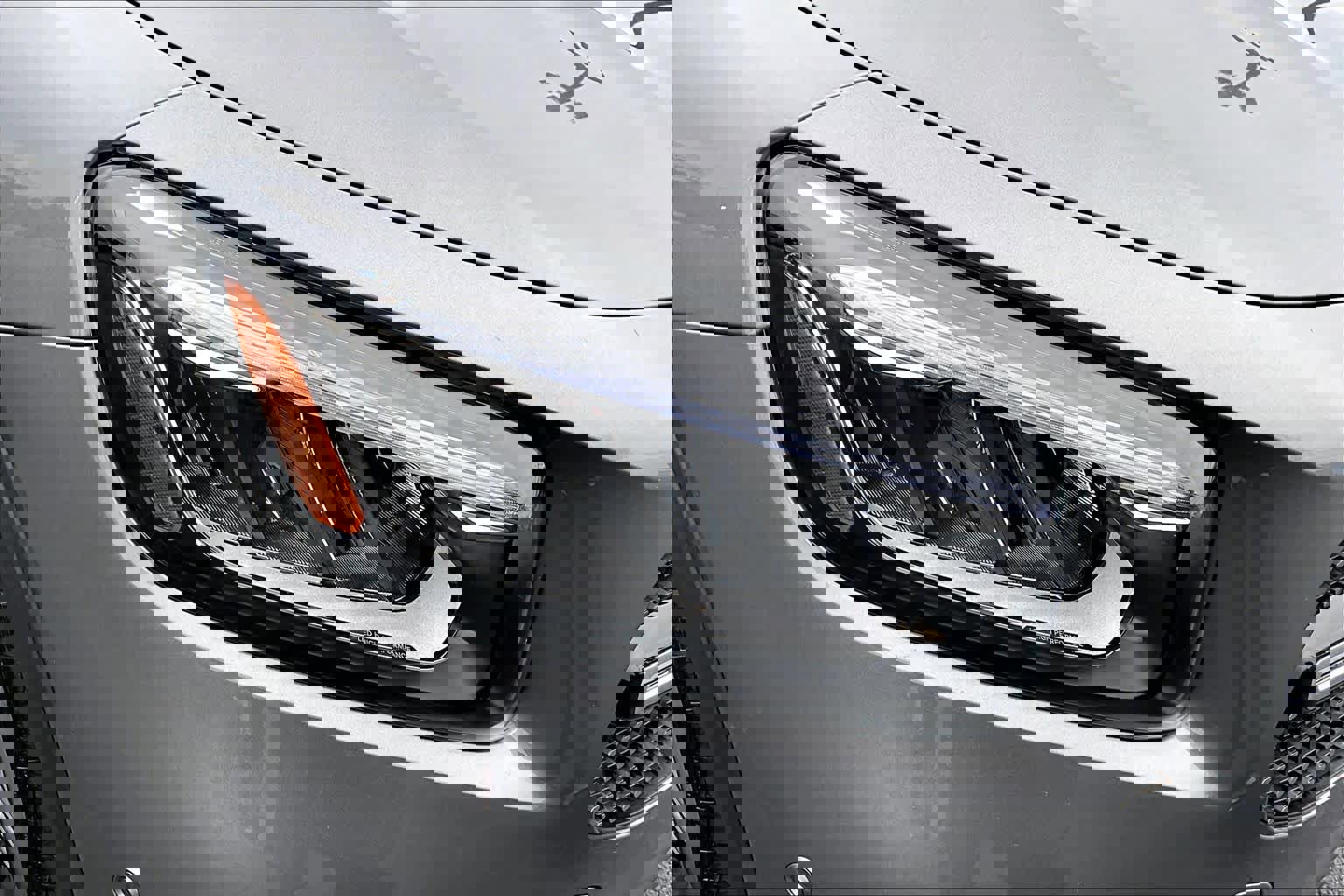 Used 2025 Mercedes-Benz GLB 250 4MATIC image 28