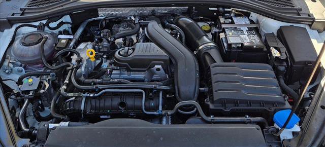 Used 2025 Volkswagen Jetta SE image 21