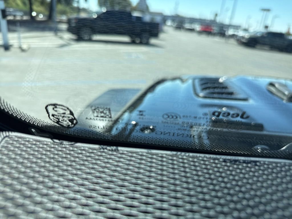 Certified 2025 Jeep Wrangler Unlimited Rubicon 4xe w/ Safety Group image 27