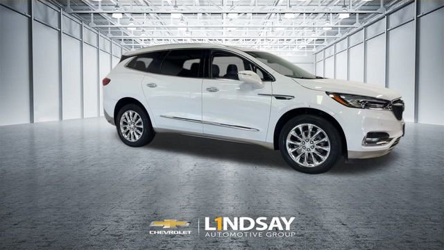 Used 2021 Buick Enclave Premium w/ Sun and Sites Package image 3