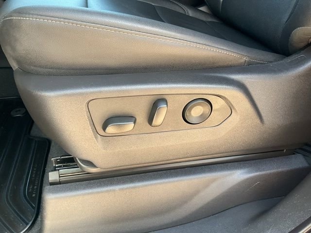 Used 2025 Chevrolet Silverado 2500 LTZ w/ LTZ Plus Package image 6